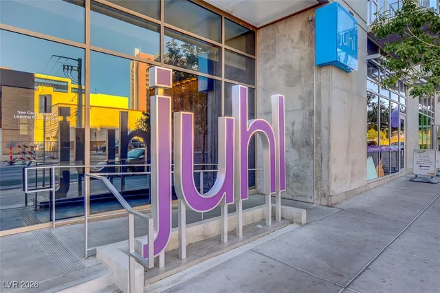 $2,800 | 353 East Bonneville Avenue, Unit 233, Las Vegas, NV 89101