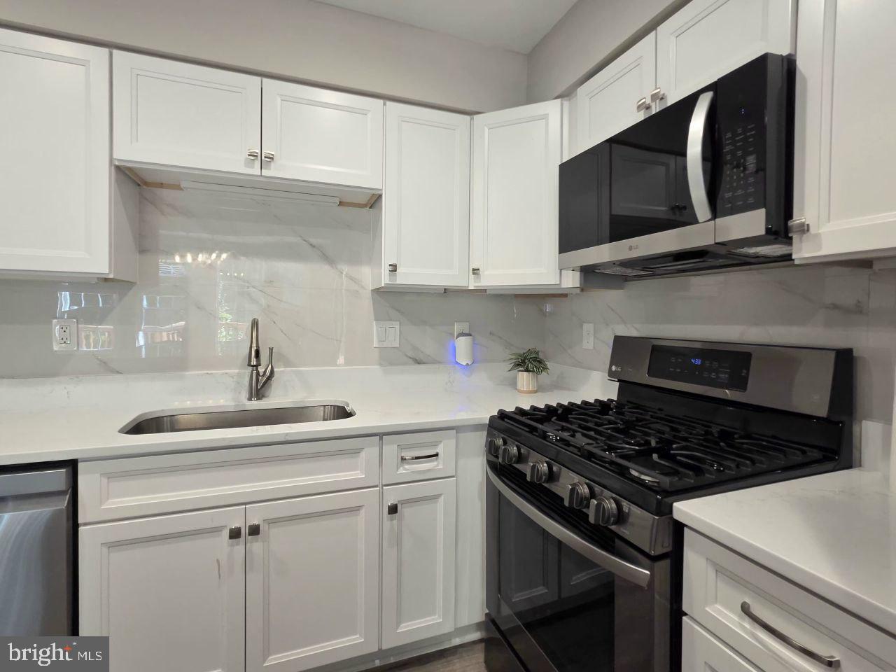 4613 Ripley Manor Terrace Olney, MD 20832 - Photo 12 of 39