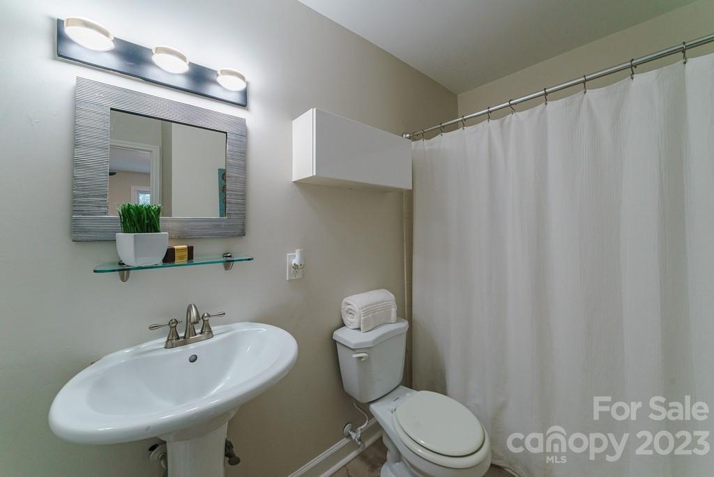 430 Queens Road, Unit 632 Charlotte, NC 28207 - Photo 21 of 22 Gallery Image 21