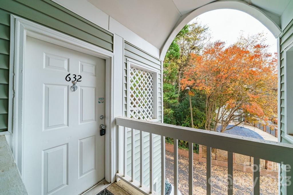 430 Queens Road, Unit 632 Charlotte, NC 28207 - Photo 3 of 22 Gallery Image 3