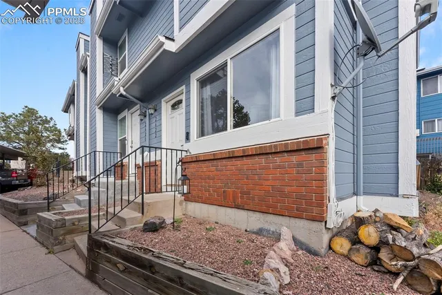 $284,900 | 2622 Bannister Court, Colorado Springs, CO 80920