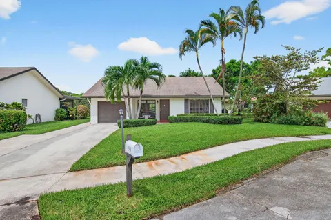 $525,000 | 2749 Dracaena Court, Delray Beach, FL 33445