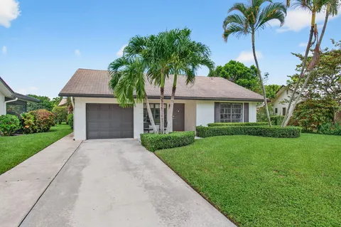 $525,000 | 2749 Dracaena Court, Delray Beach, FL 33445