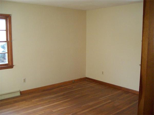 29 Upland Road Holyoke, MA 01040 - Photo 6 of 8 Gallery Image 6