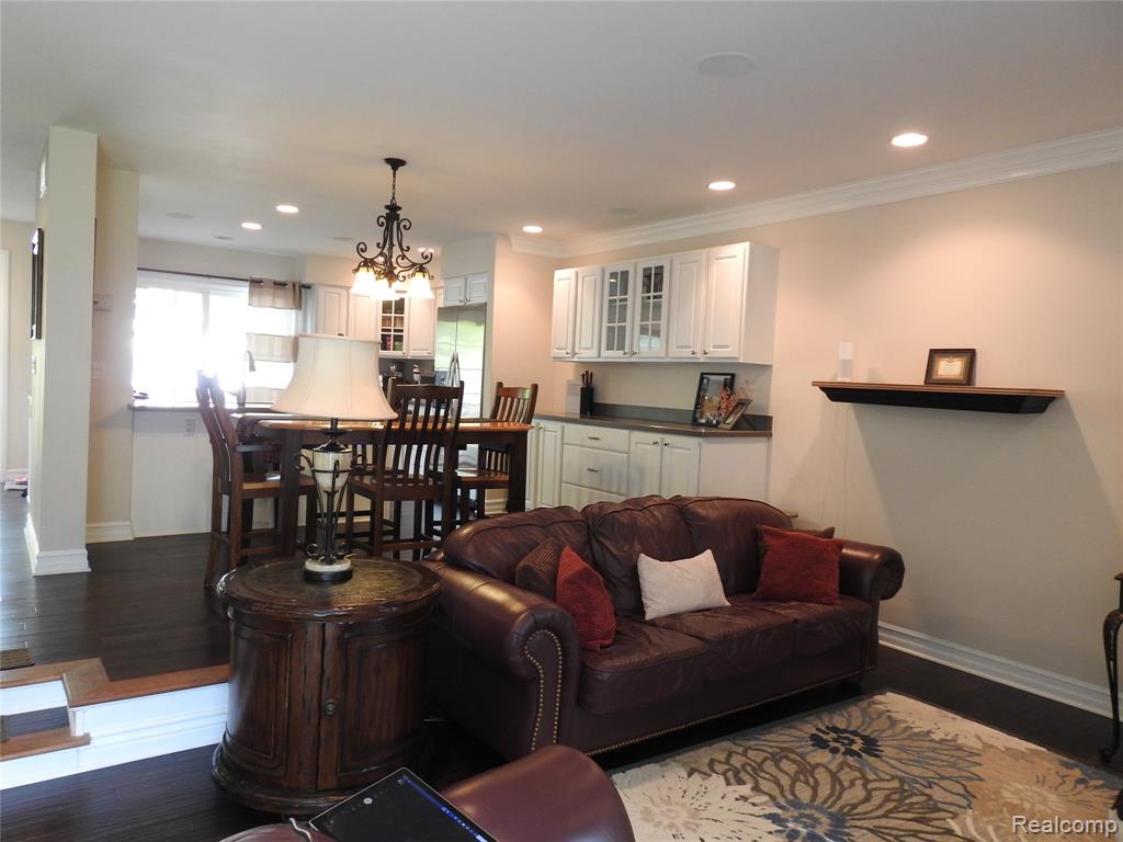 1297 Lamplighter Lane Rochester Hills, MI 48306 - Photo 12 of 32
