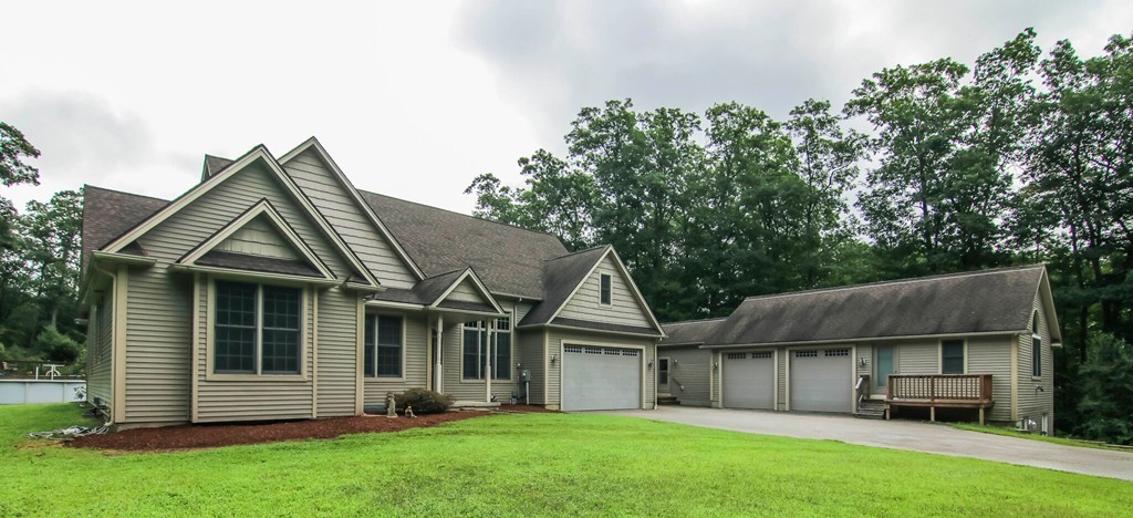 841 Southbridge Road Warren, MA 01083 - Photo 1 of 30