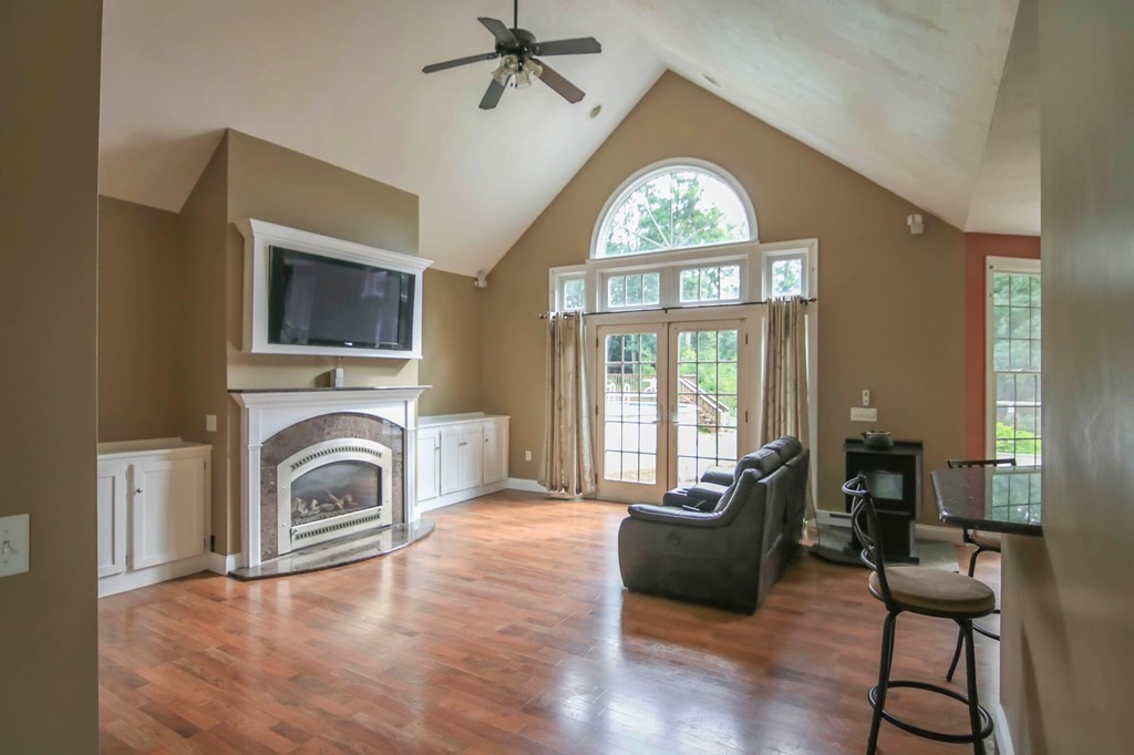 841 Southbridge Road Warren, MA 01083 - Photo 3 of 30
