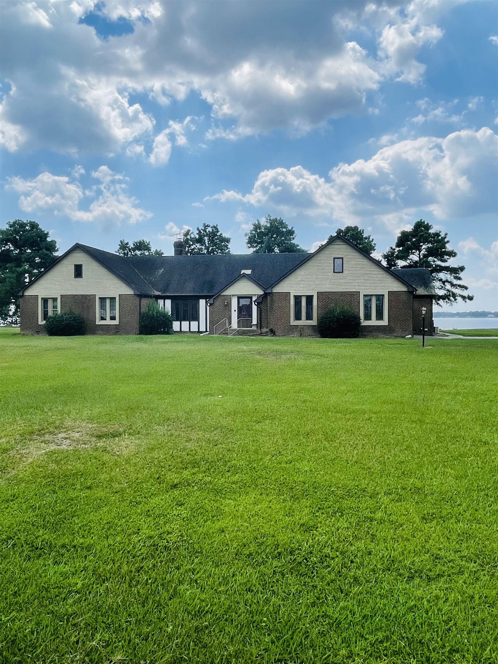 103 Dances Bay Road Elizabeth City, NC 27909 - Photo 1 of 37 Waterfront home!