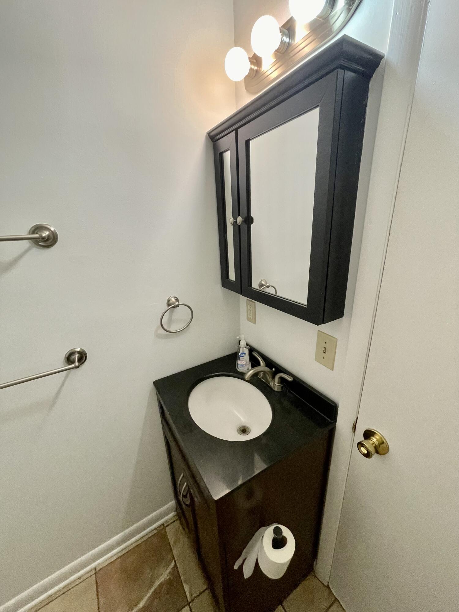 2615 Fassitt Road North Charleston, SC 29406 - Photo 7 of 15 IMG_6267