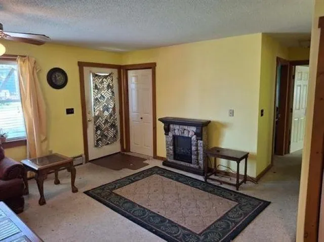 $185,900 | 29 Cross Street, Newport, VT 05855