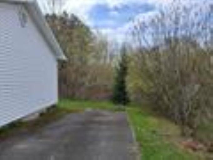 29 Cross Street Newport, VT 05855 - Photo 7 of 9