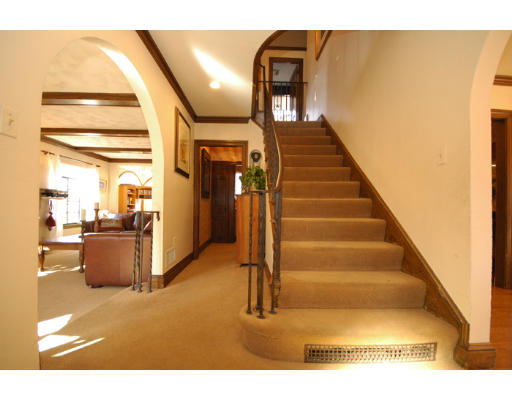 53 Brackett Road Newton, MA 02458 - Photo 3 of 15 Gallery Image 3