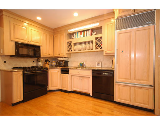 53 Brackett Road Newton, MA 02458 - Photo 9 of 15 Gallery Image 9