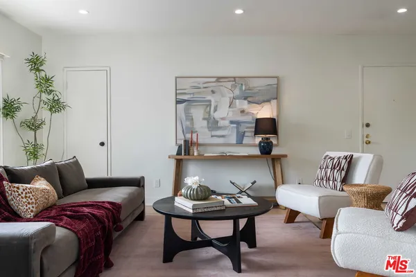 $648,000 | 5055 Coldwater Canyon Avenue, Unit 219, Sherman Oaks, CA 91423