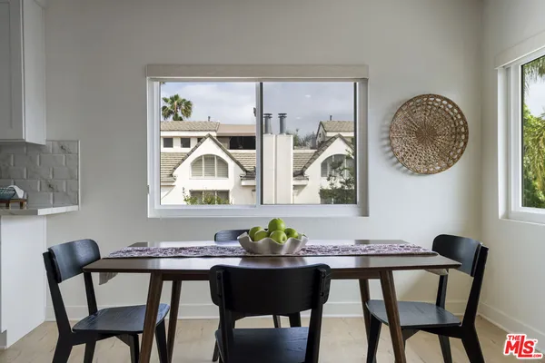 $648,000 | 5055 Coldwater Canyon Avenue, Unit 219, Sherman Oaks, CA 91423