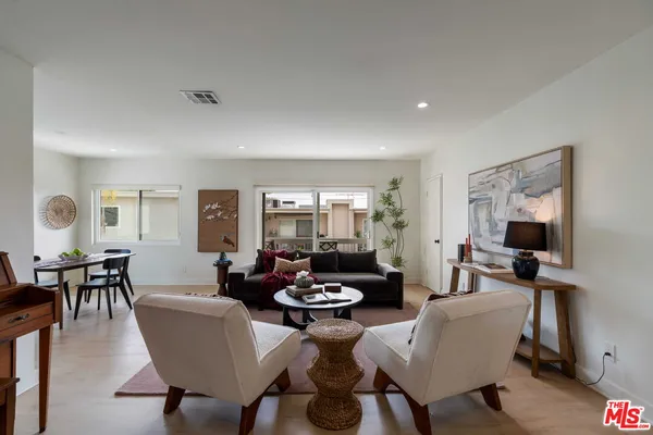 $648,000 | 5055 Coldwater Canyon Avenue, Unit 219, Sherman Oaks, CA 91423