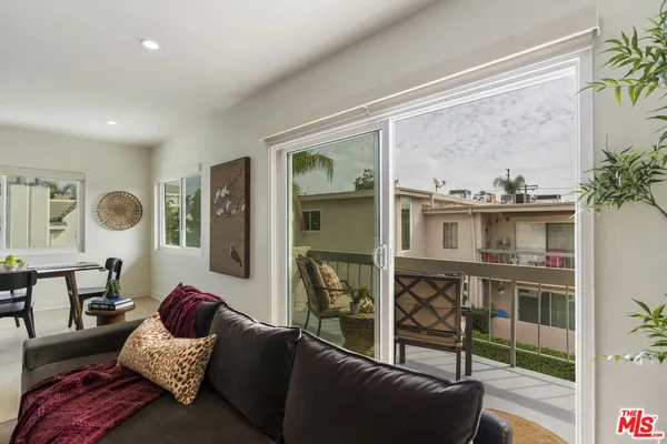$648,000 | 5055 Coldwater Canyon Avenue, Unit 219, Sherman Oaks, CA 91423