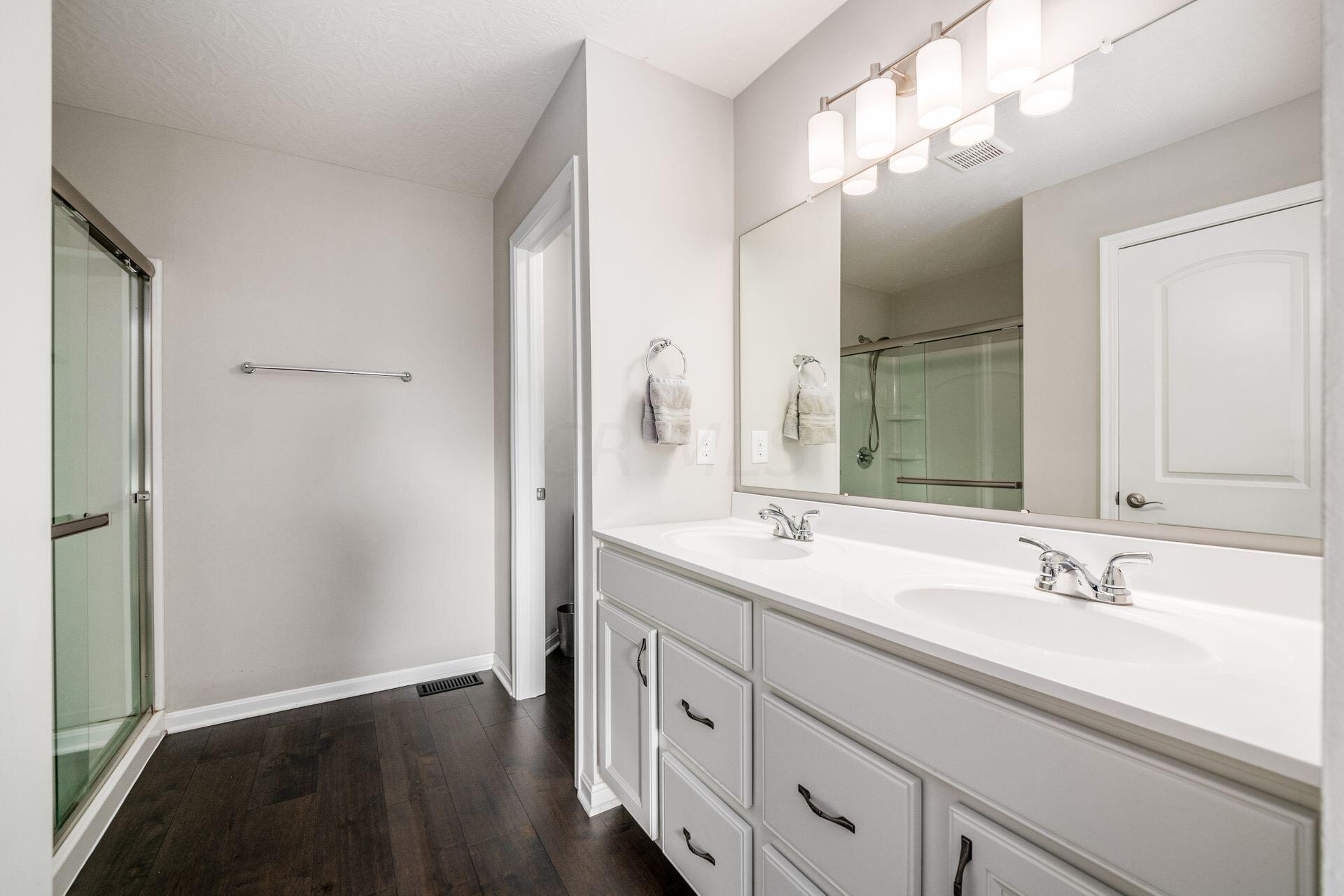 442 Randall Road Delaware, OH 43015 - Photo 24 of 52 Primary Bathroom