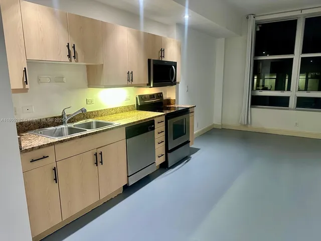 $295,000 | 111 East Flagler Street, Unit 702, Miami, FL 33131