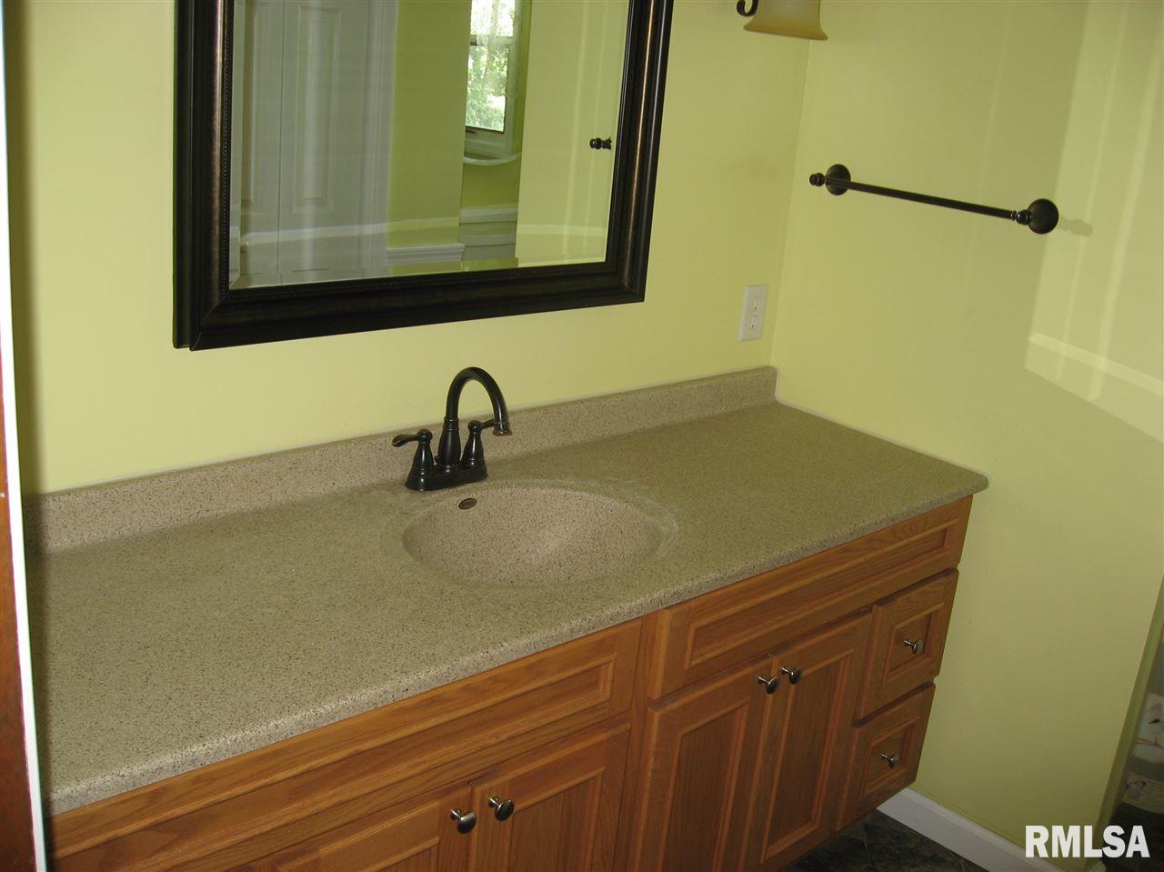 21235 North 2400th Road Prairie City, IL 61470 - Photo 13 of 22