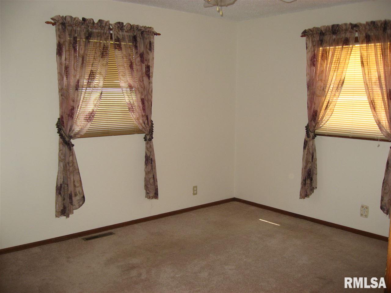21235 North 2400th Road Prairie City, IL 61470 - Photo 10 of 22