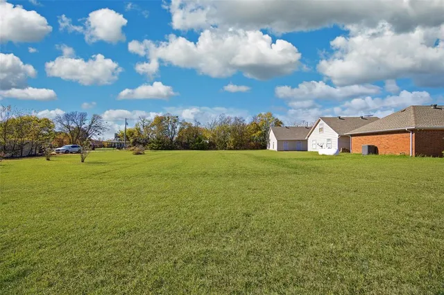 $555,000 | 14184 County Road 489, Nevada, TX 75173