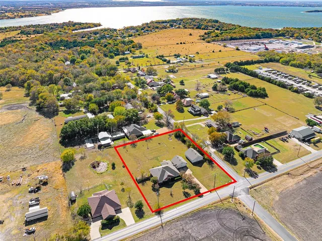 $555,000 | 14184 County Road 489, Nevada, TX 75173