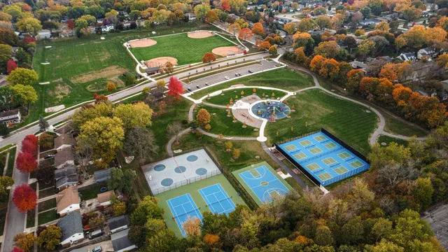 $525,000 | 533 Drake Street, Libertyville, IL 60048