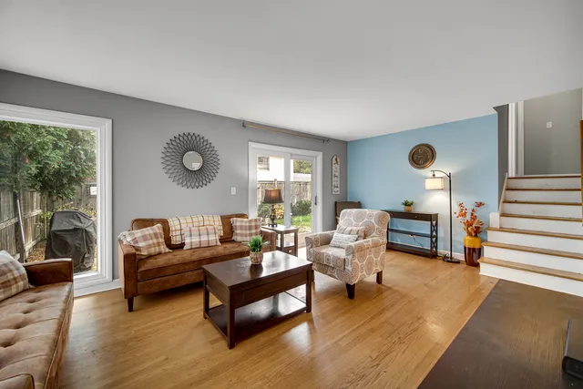 $525,000 | 533 Drake Street, Libertyville, IL 60048