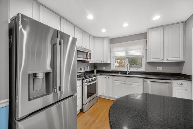 $525,000 | 533 Drake Street, Libertyville, IL 60048