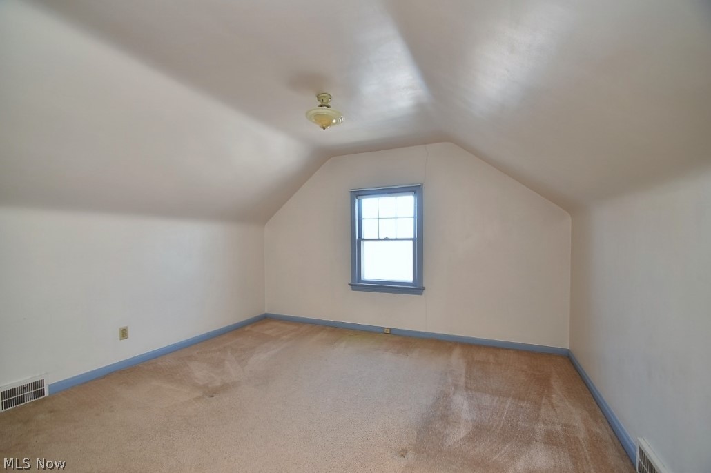 2512 Eaton Road Cleveland, OH 44118 - Photo 26 of 34 4th bedroom on 3rd floor