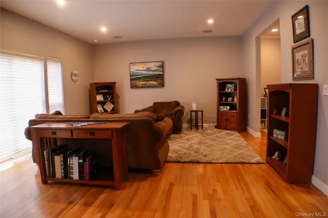 $719,000 | 5 Juniper Way, Wappingers Falls, NY 12590