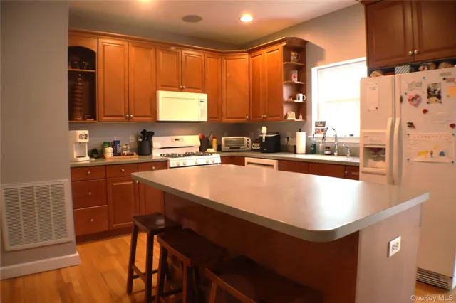 $719,000 | 5 Juniper Way, Wappingers Falls, NY 12590