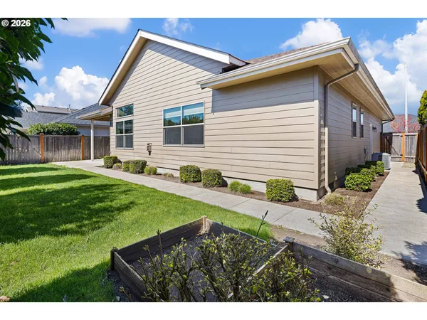 $615,000 | 839 Lupine Street, Springfield, OR 97477