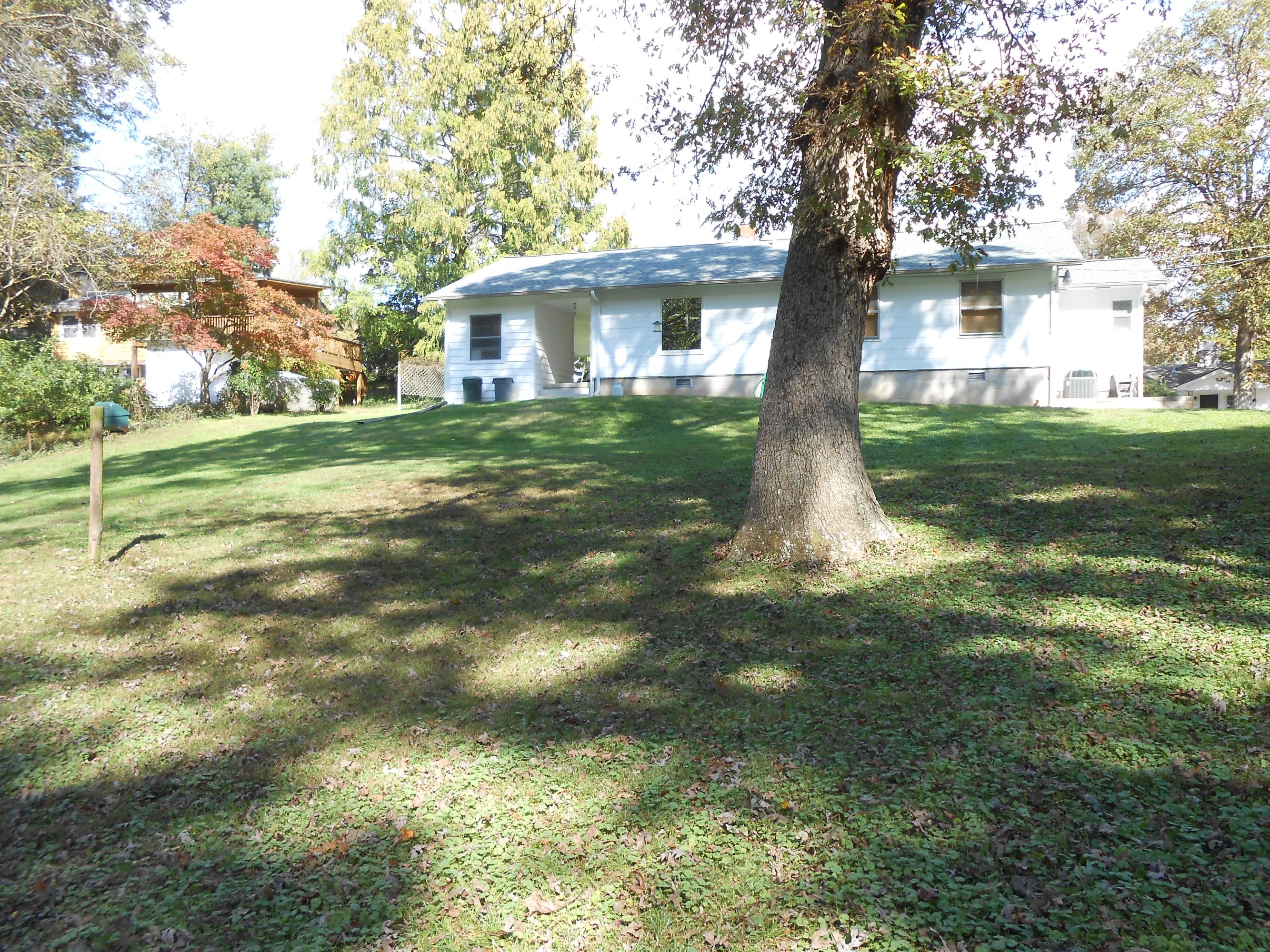 145 Georgia Avenue Oak Ridge, TN 37830 - Photo 8 of 28 Georgia Ave 005