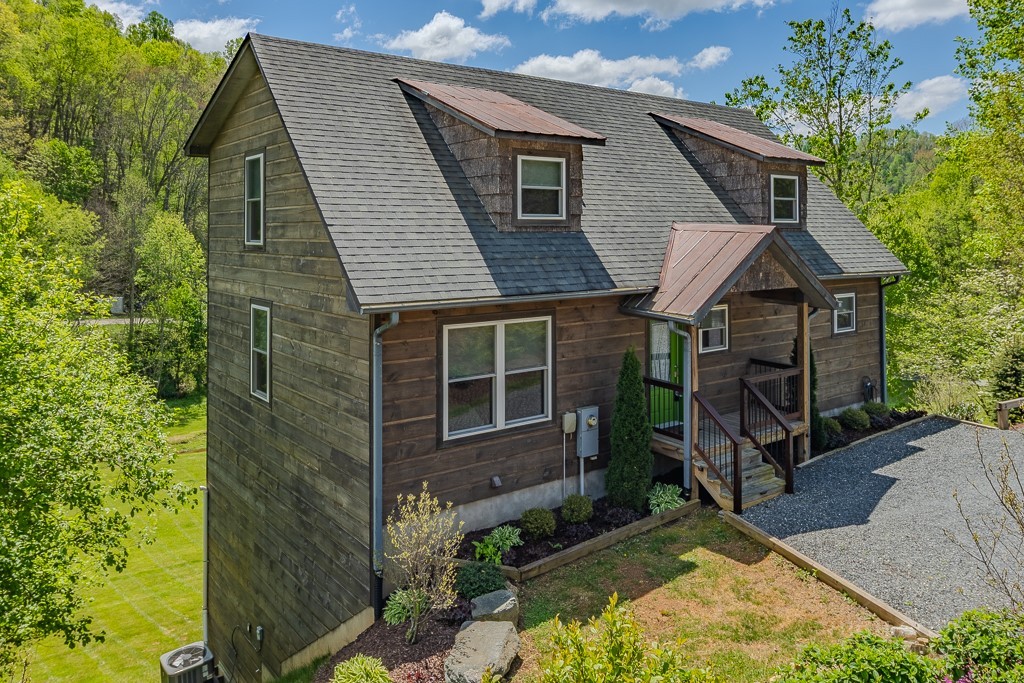 210 Grand Creek Road Vilas, NC 28692 - Photo 2 of 40