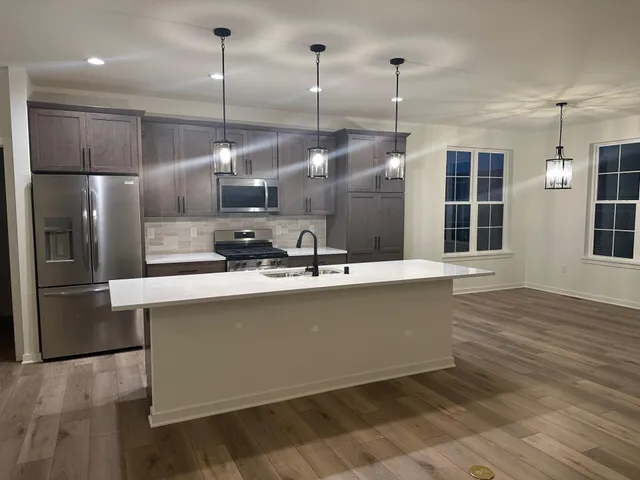 $604,900 | 674 Mary Way, Slinger, WI 53086