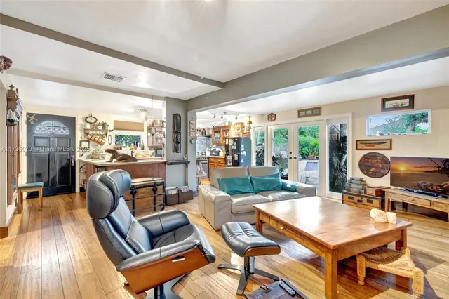 $730,000 | 1401 Northeast 33rd Street, Oakland Park, FL 33334