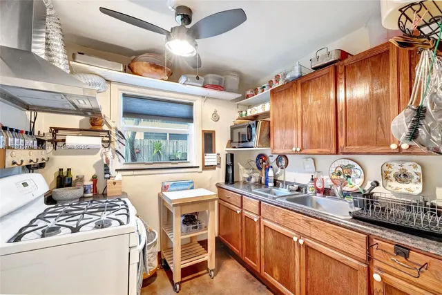 $730,000 | 1401 Northeast 33rd Street, Oakland Park, FL 33334