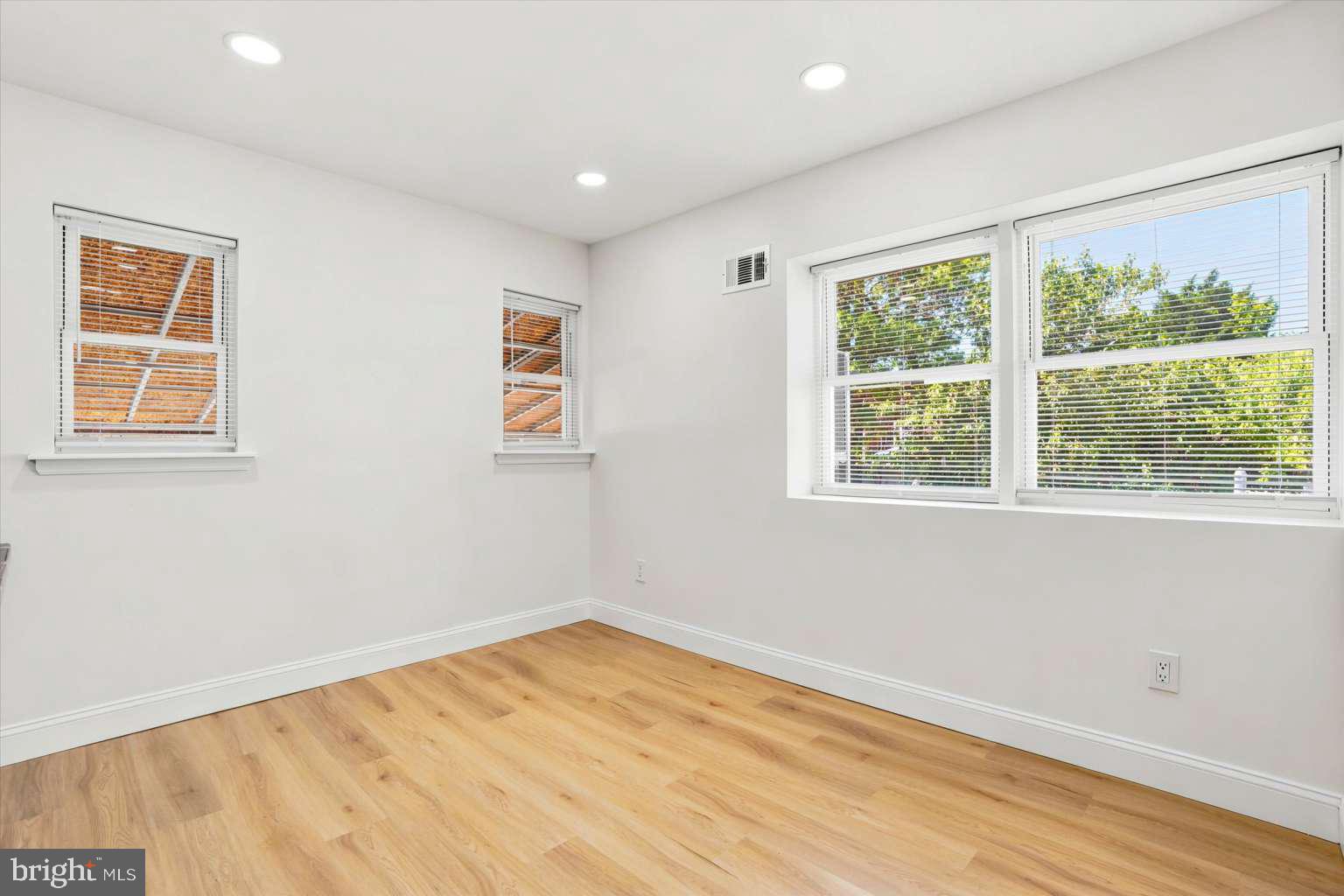 7417 Ditman Street Philadelphia, PA 19136 - Photo 16 of 32