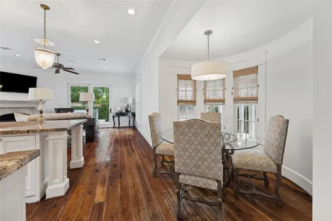 $1,695,000 | 1819 Banks Street, Houston, TX 77098