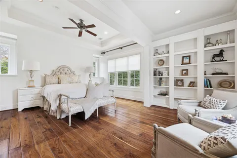 $1,695,000 | 1819 Banks Street, Houston, TX 77098