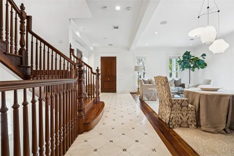 $1,695,000 | 1819 Banks Street, Houston, TX 77098