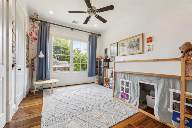 $1,695,000 | 1819 Banks Street, Houston, TX 77098