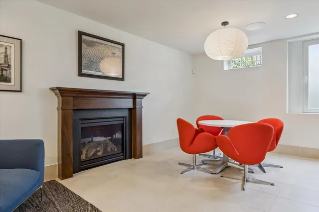 $1,695,000 | 1819 Banks Street, Houston, TX 77098