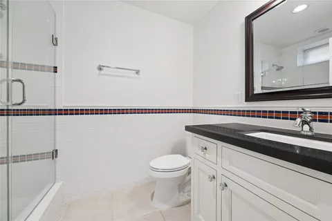 $1,695,000 | 1819 Banks Street, Houston, TX 77098