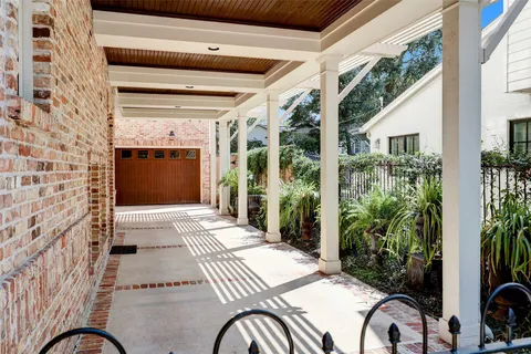 $1,695,000 | 1819 Banks Street, Houston, TX 77098