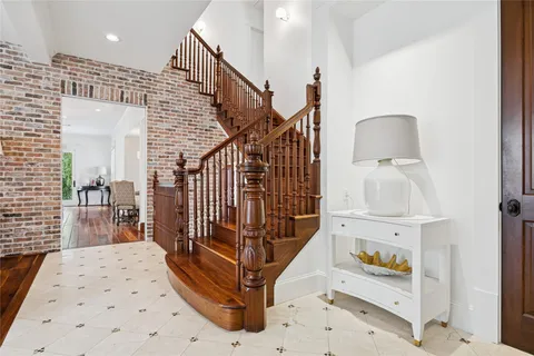 $1,695,000 | 1819 Banks Street, Houston, TX 77098