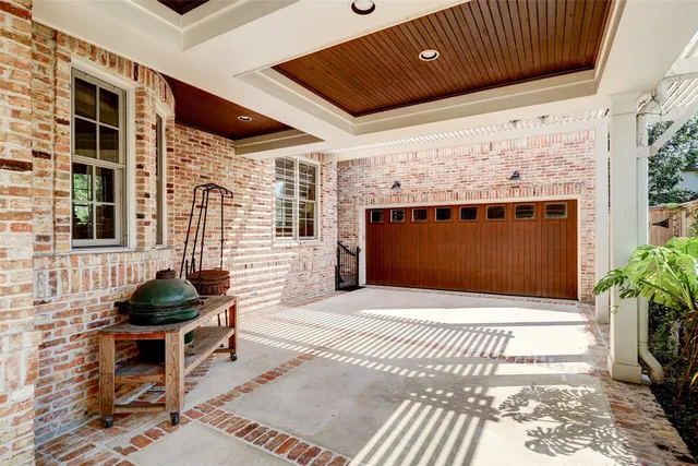 $1,695,000 | 1819 Banks Street, Houston, TX 77098