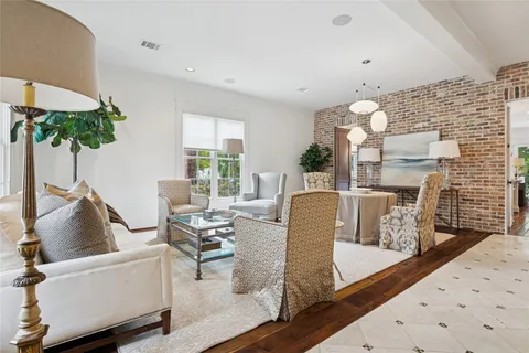 $1,695,000 | 1819 Banks Street, Houston, TX 77098